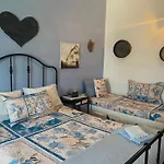 Casal Dos Carpinteiros - Carpenters Couple * Санта-Круш