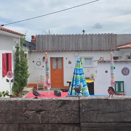 Casal Dos Carpinteiros - Carpenters Couple Santa Cruz (Oeste)