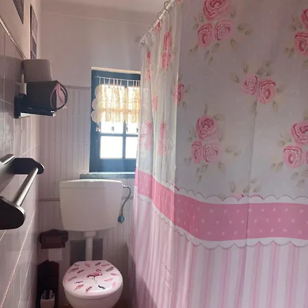 Casal Dos Carpinteiros - Carpenters Couple بيت للعطل