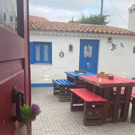 Casal Dos Carpinteiros - Carpenters Couple Santa Cruz (Oeste)